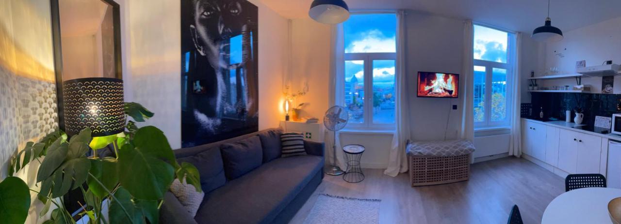 Sleep Inn - Black And White Modern Flat With Cityview Антверпен Екстер'єр фото
