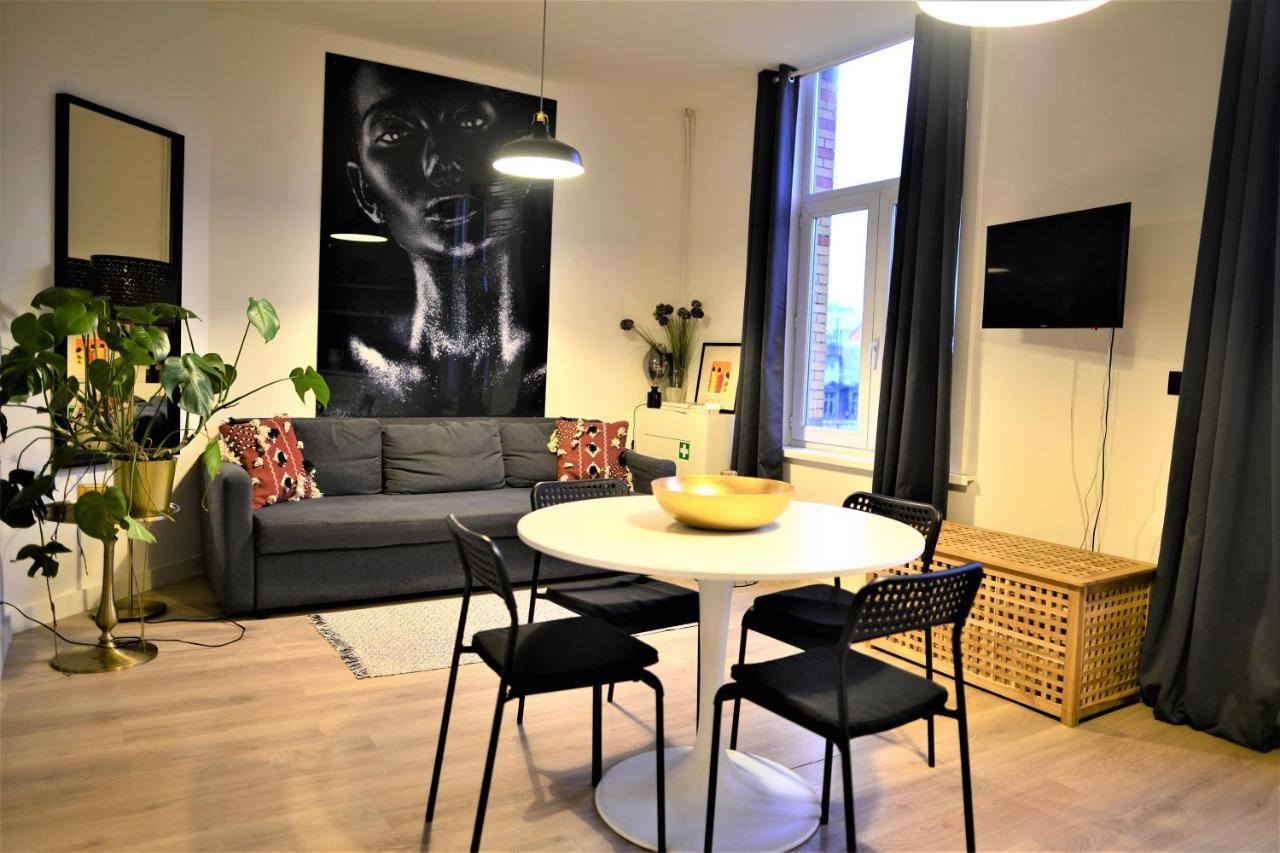 Sleep Inn - Black And White Modern Flat With Cityview Антверпен Екстер'єр фото